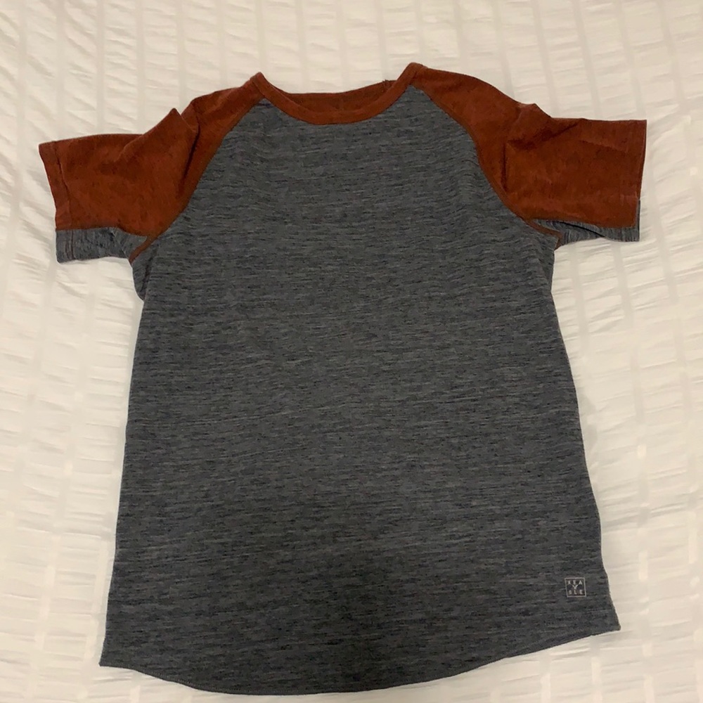 American eagle active flex t-shirt